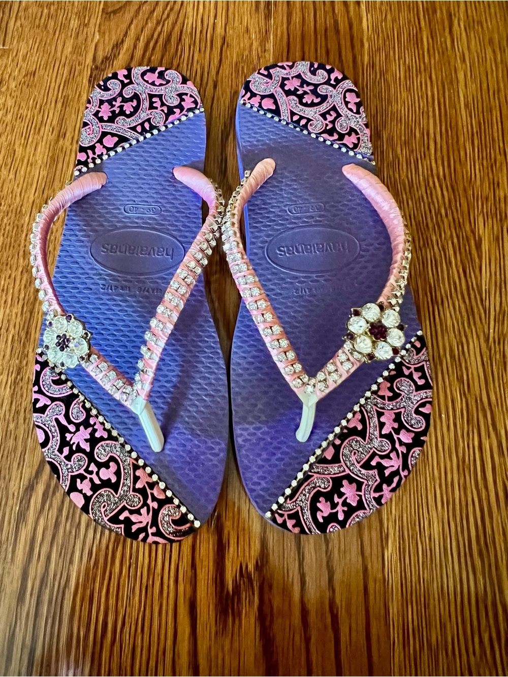 Havaianas Purple and Pink Jeweled Flip Flops Size7/8